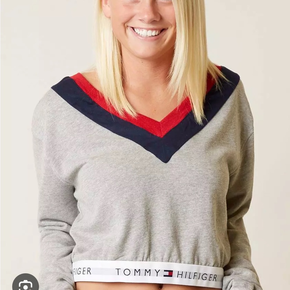 Tommy Hilfiger cropped sweatshirt